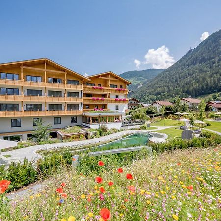 Tilia Living - B&B Mit Dem Komfort Eines Kleinen, Feinen Hotels Ried im Oberinntal Exteriör bild