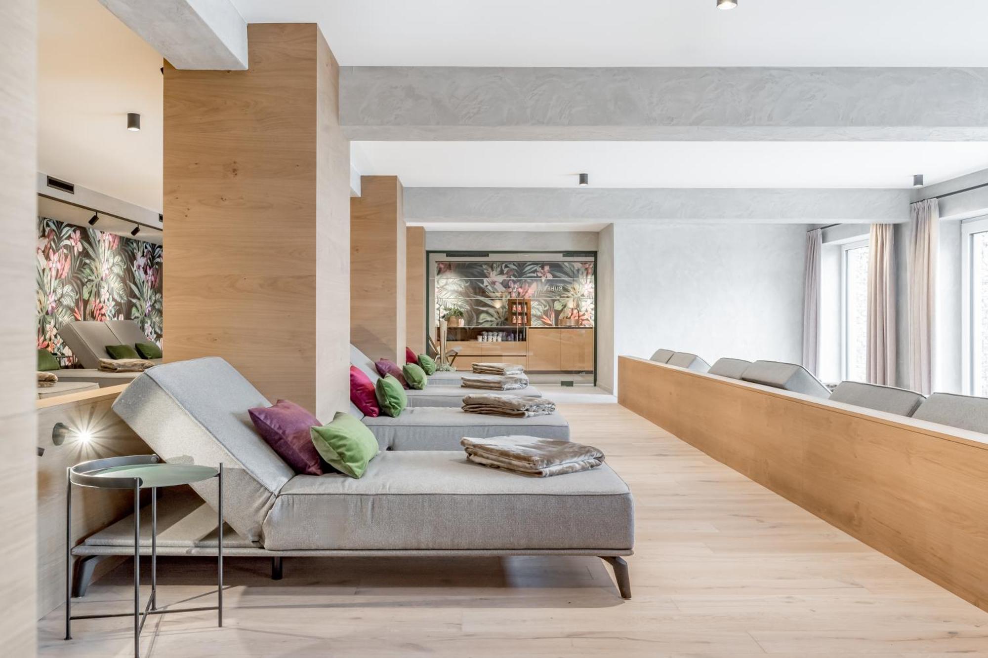 Tilia Living - B&B Mit Dem Komfort Eines Kleinen, Feinen Hotels Ried im Oberinntal Exteriör bild