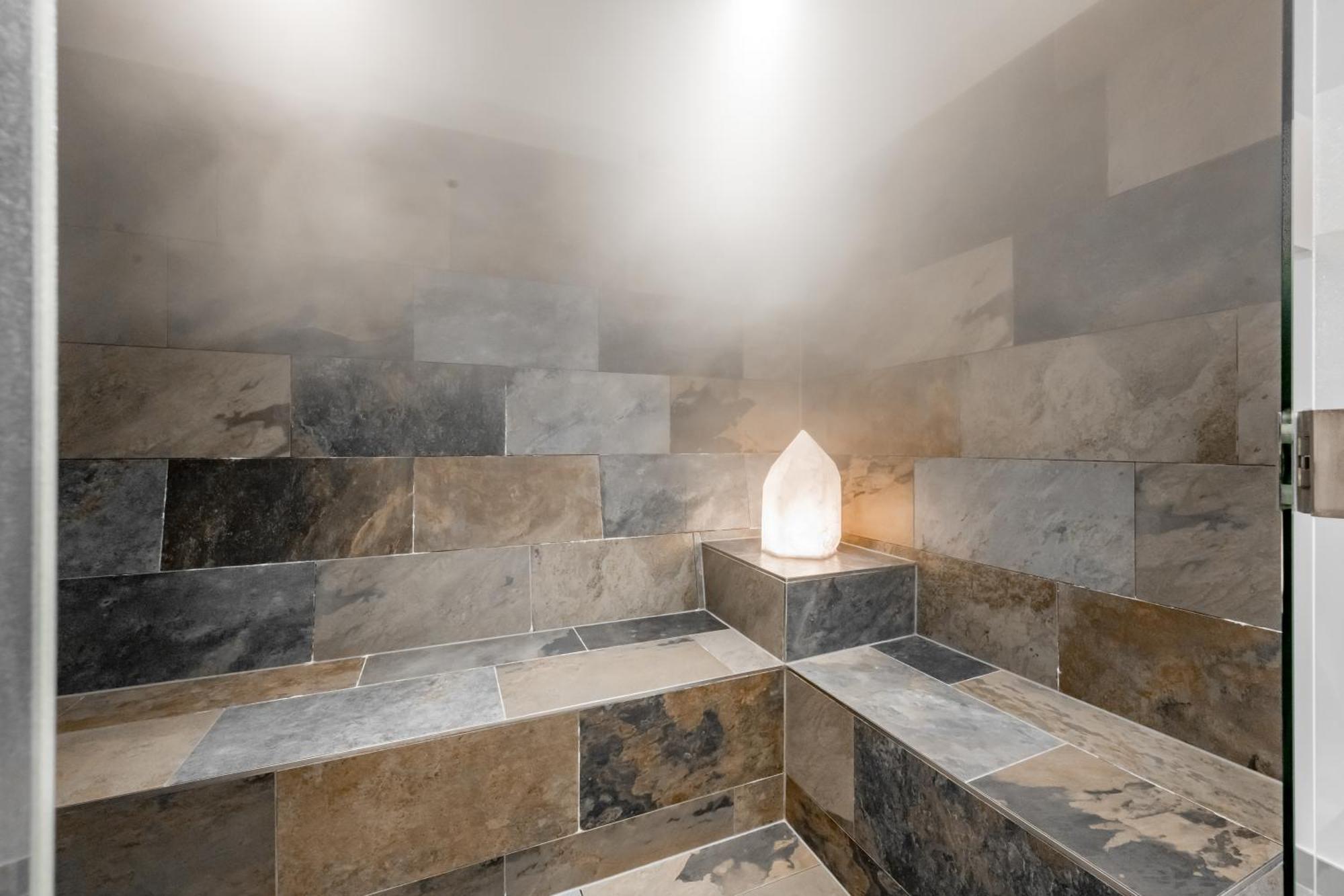 Tilia Living - B&B Mit Dem Komfort Eines Kleinen, Feinen Hotels Ried im Oberinntal Exteriör bild