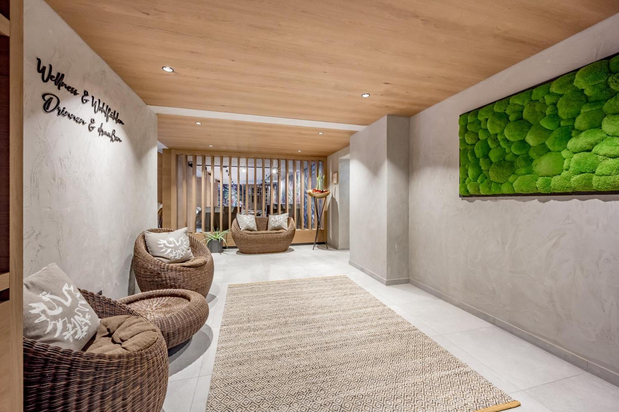 Tilia Living - B&B Mit Dem Komfort Eines Kleinen, Feinen Hotels Ried im Oberinntal Exteriör bild