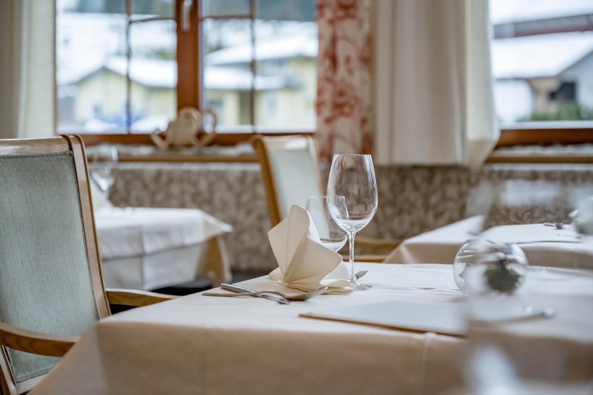Tilia Living - B&B Mit Dem Komfort Eines Kleinen, Feinen Hotels Ried im Oberinntal Exteriör bild