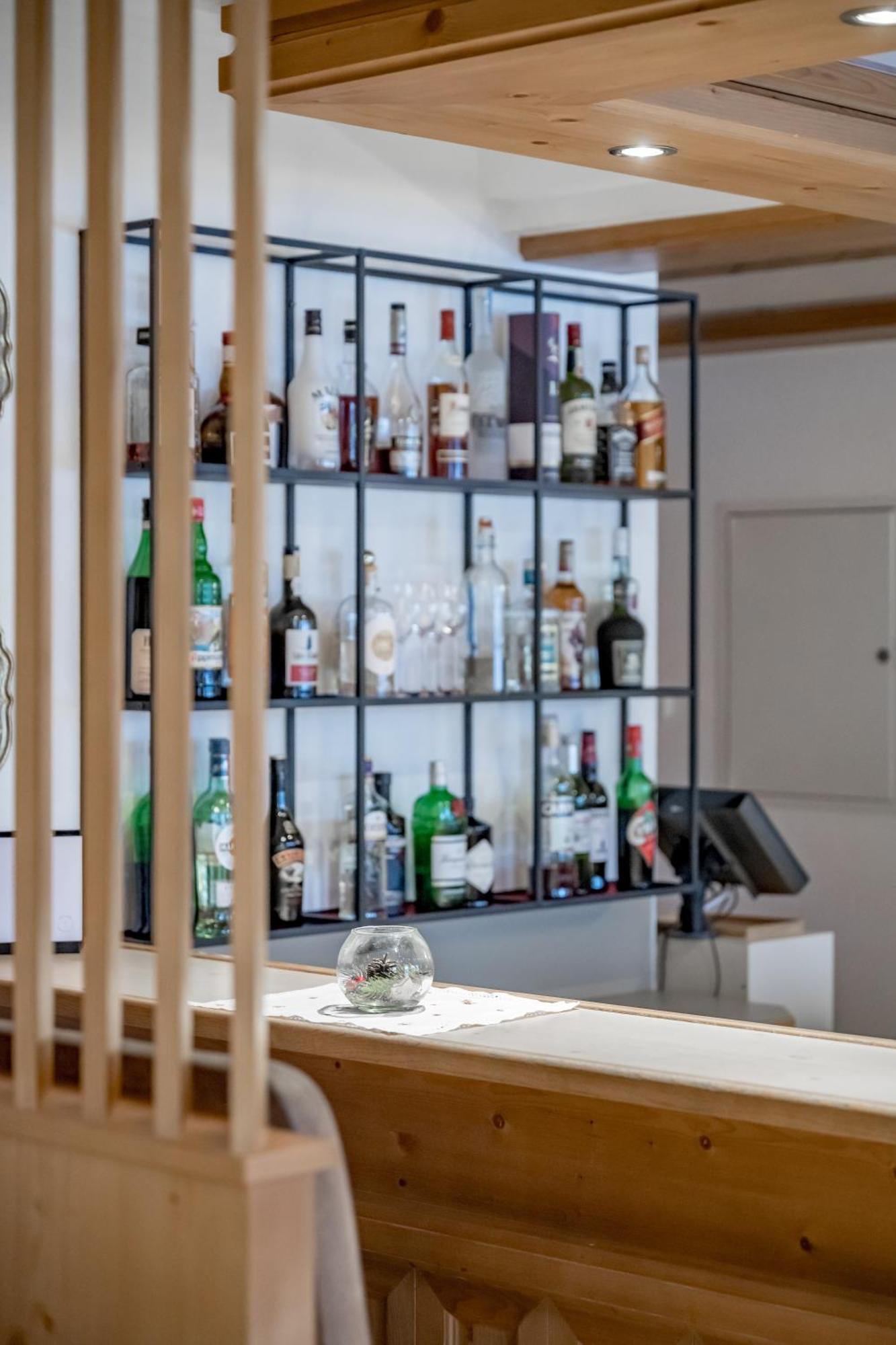 Tilia Living - B&B Mit Dem Komfort Eines Kleinen, Feinen Hotels Ried im Oberinntal Exteriör bild