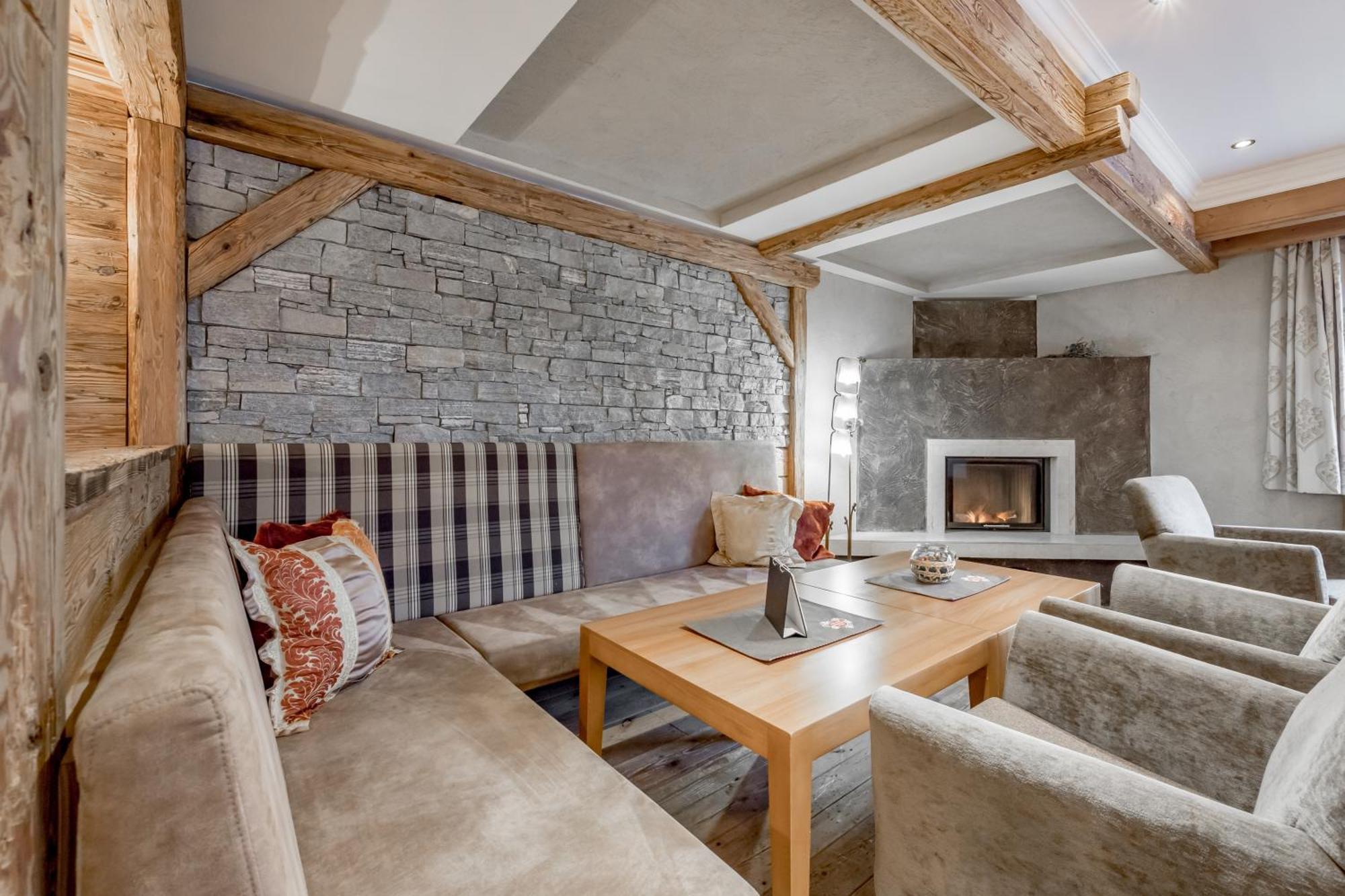 Tilia Living - B&B Mit Dem Komfort Eines Kleinen, Feinen Hotels Ried im Oberinntal Exteriör bild