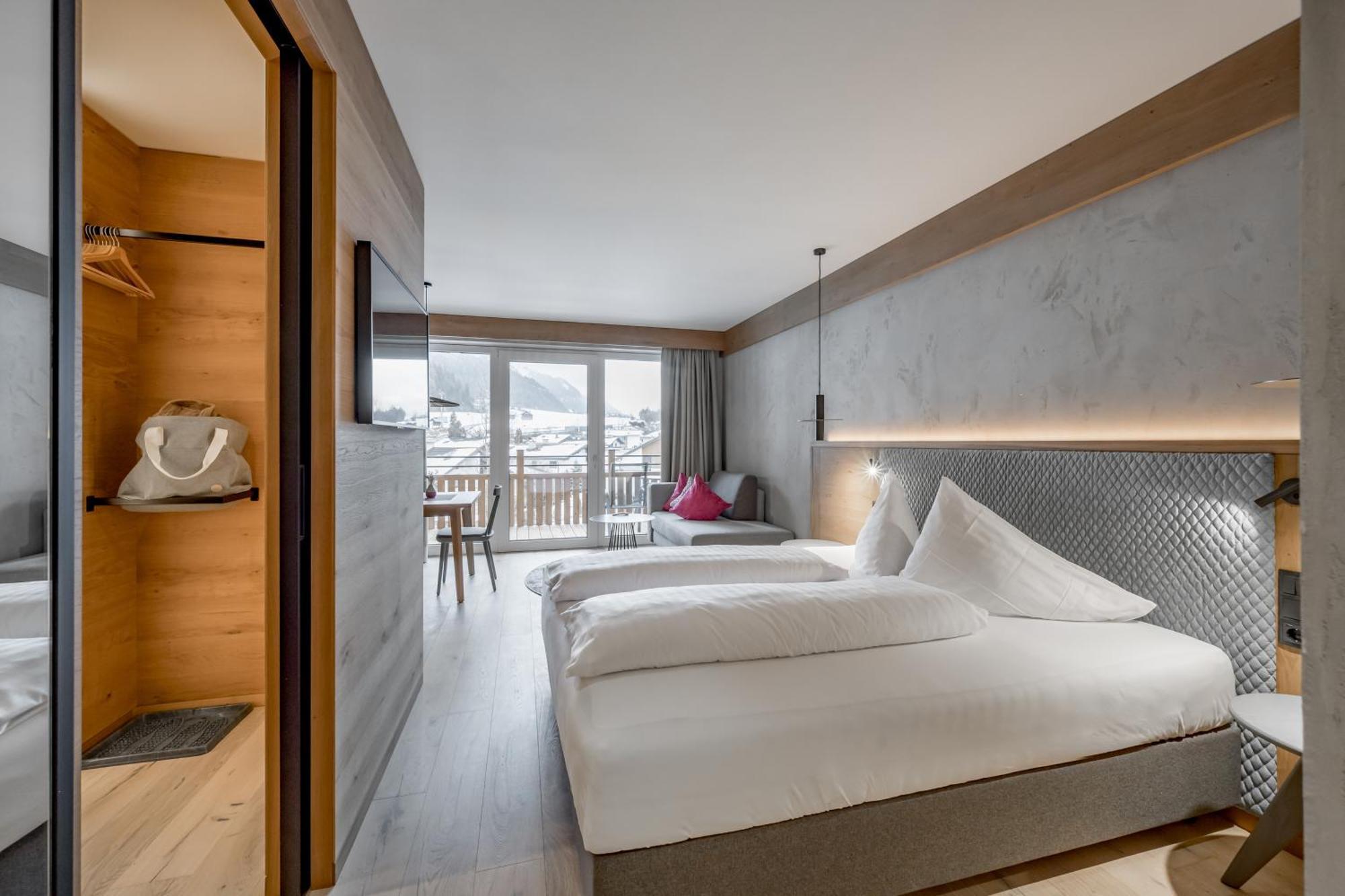Tilia Living - B&B Mit Dem Komfort Eines Kleinen, Feinen Hotels Ried im Oberinntal Exteriör bild