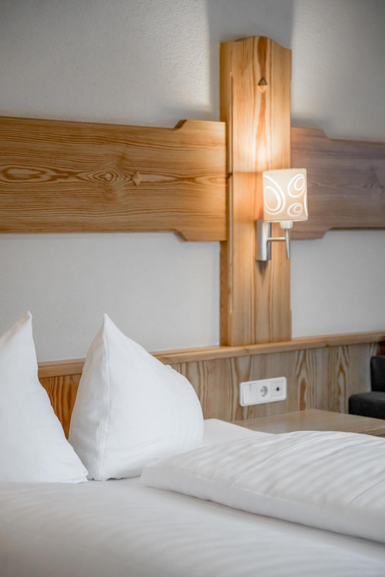 Tilia Living - B&B Mit Dem Komfort Eines Kleinen, Feinen Hotels Ried im Oberinntal Exteriör bild