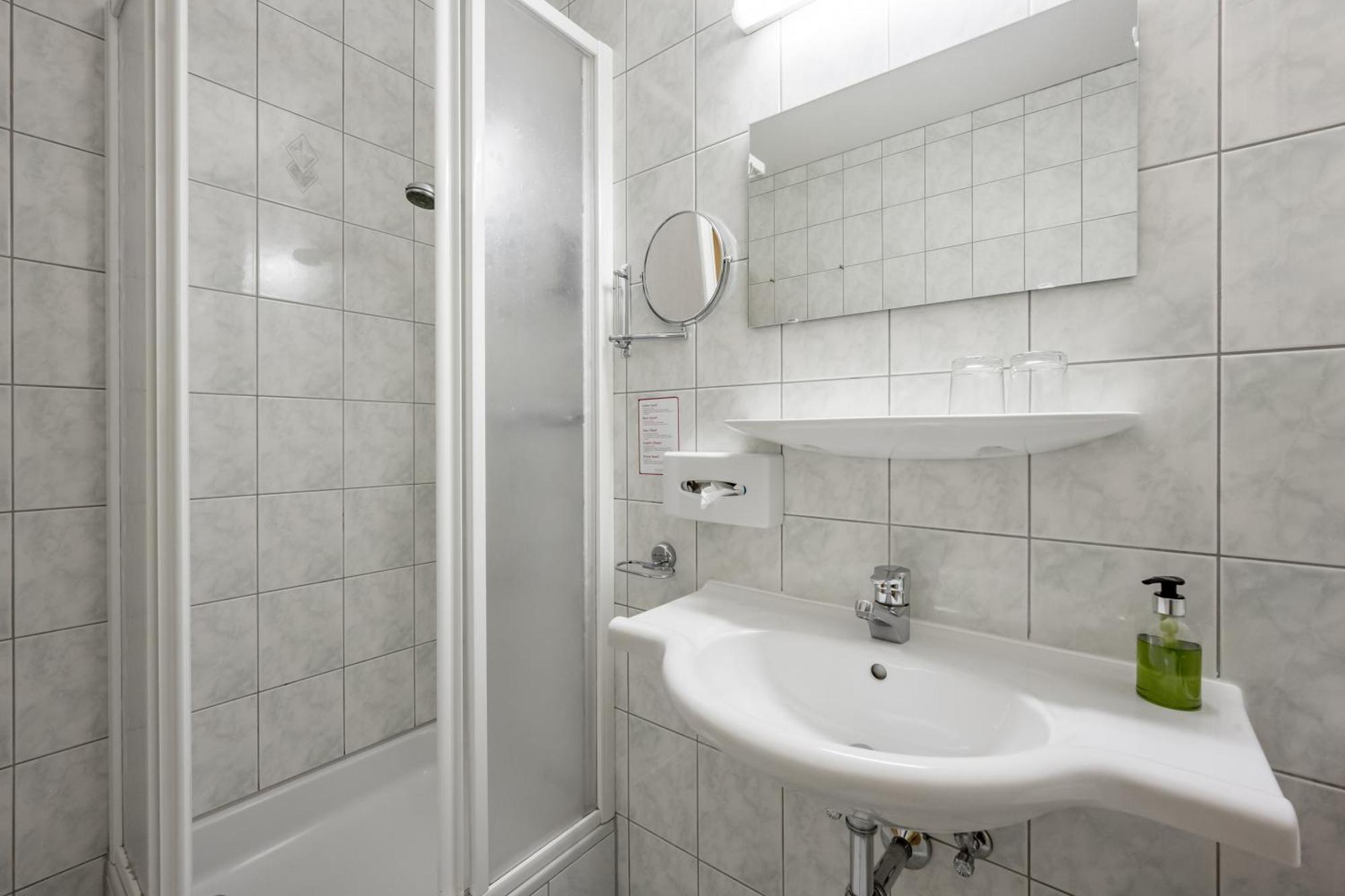 Tilia Living - B&B Mit Dem Komfort Eines Kleinen, Feinen Hotels Ried im Oberinntal Exteriör bild