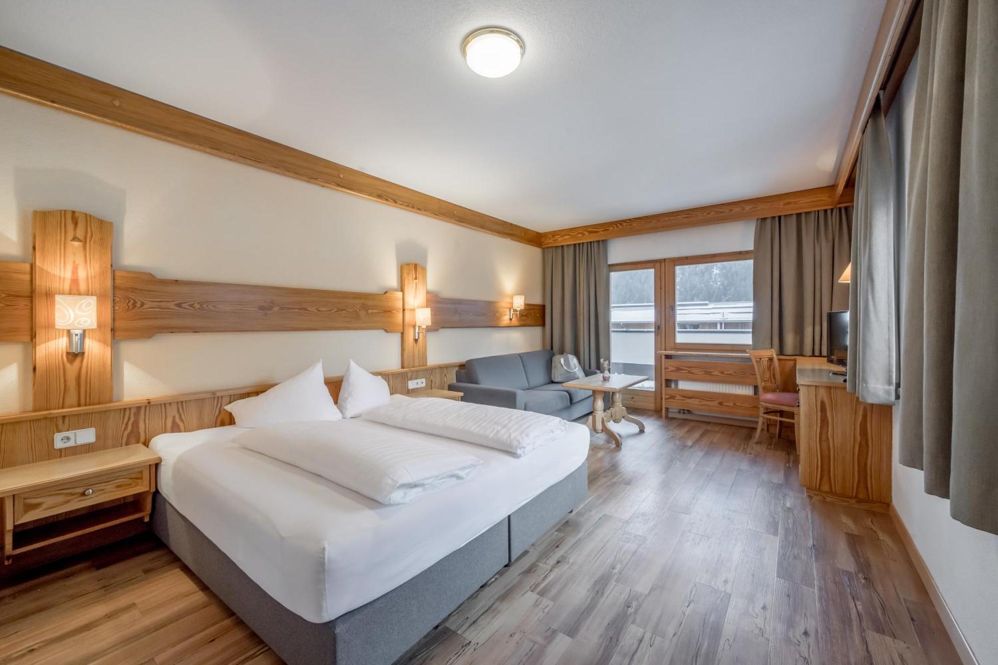 Tilia Living - B&B Mit Dem Komfort Eines Kleinen, Feinen Hotels Ried im Oberinntal Exteriör bild