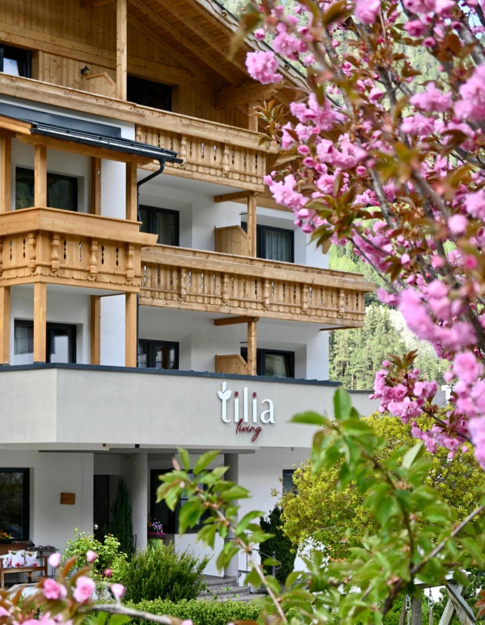 Tilia Living - B&B Mit Dem Komfort Eines Kleinen, Feinen Hotels Ried im Oberinntal Exteriör bild