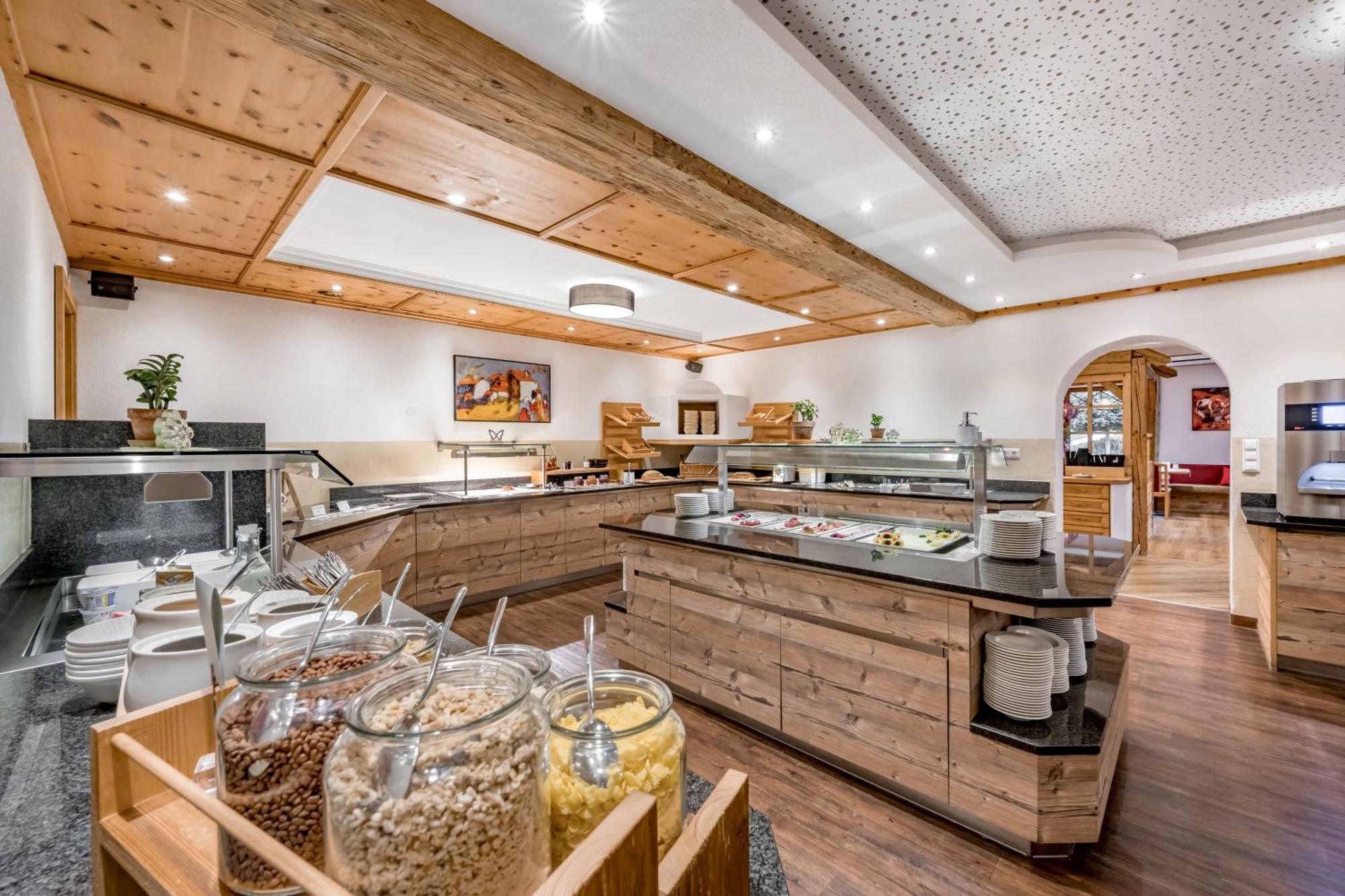 Tilia Living - B&B Mit Dem Komfort Eines Kleinen, Feinen Hotels Ried im Oberinntal Exteriör bild