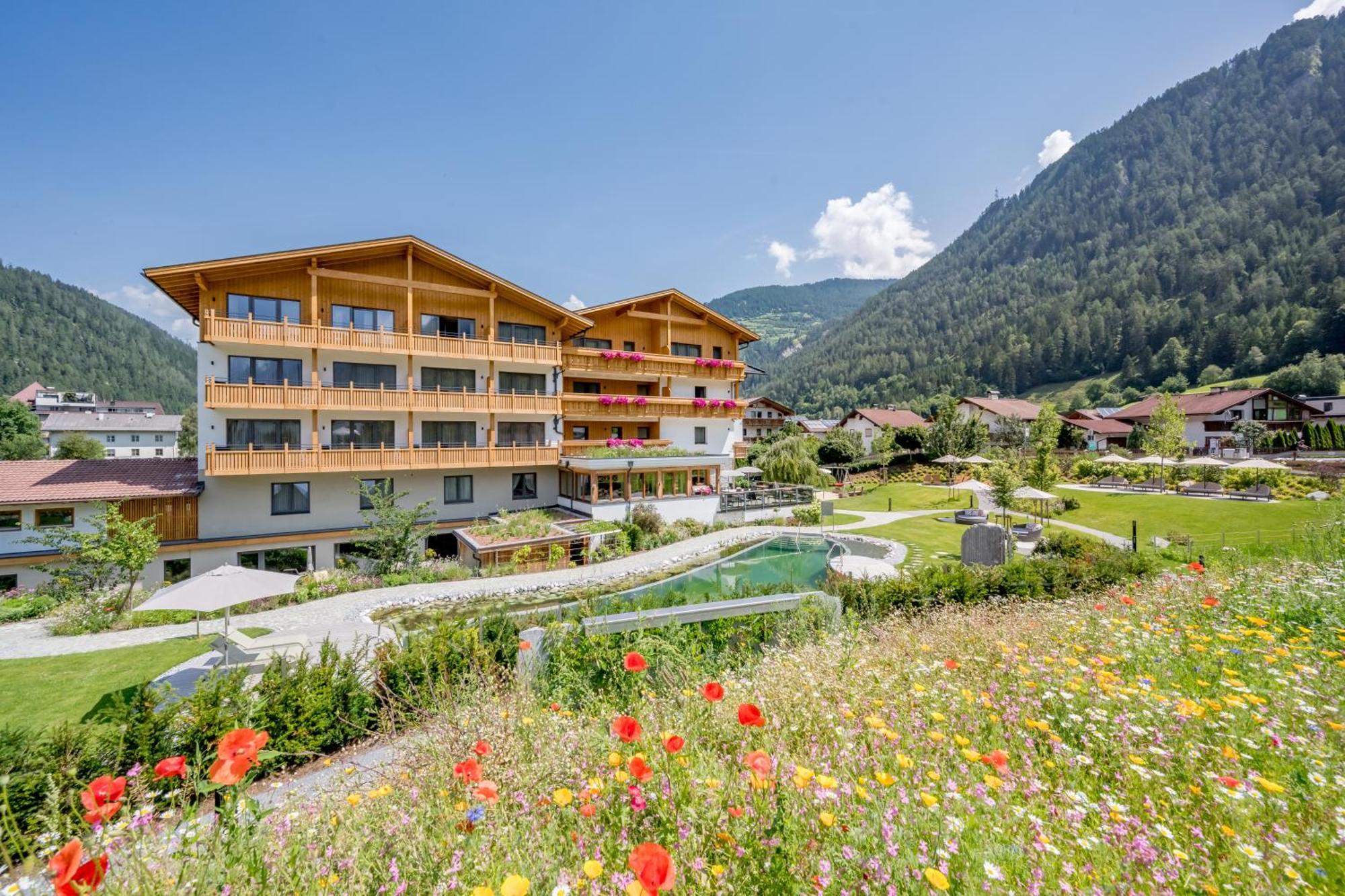 Tilia Living - B&B Mit Dem Komfort Eines Kleinen, Feinen Hotels Ried im Oberinntal Exteriör bild