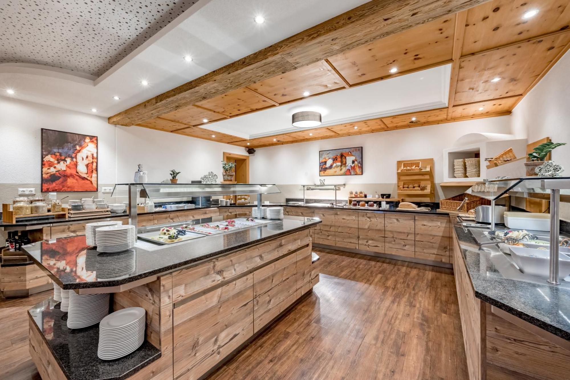 Tilia Living - B&B Mit Dem Komfort Eines Kleinen, Feinen Hotels Ried im Oberinntal Exteriör bild