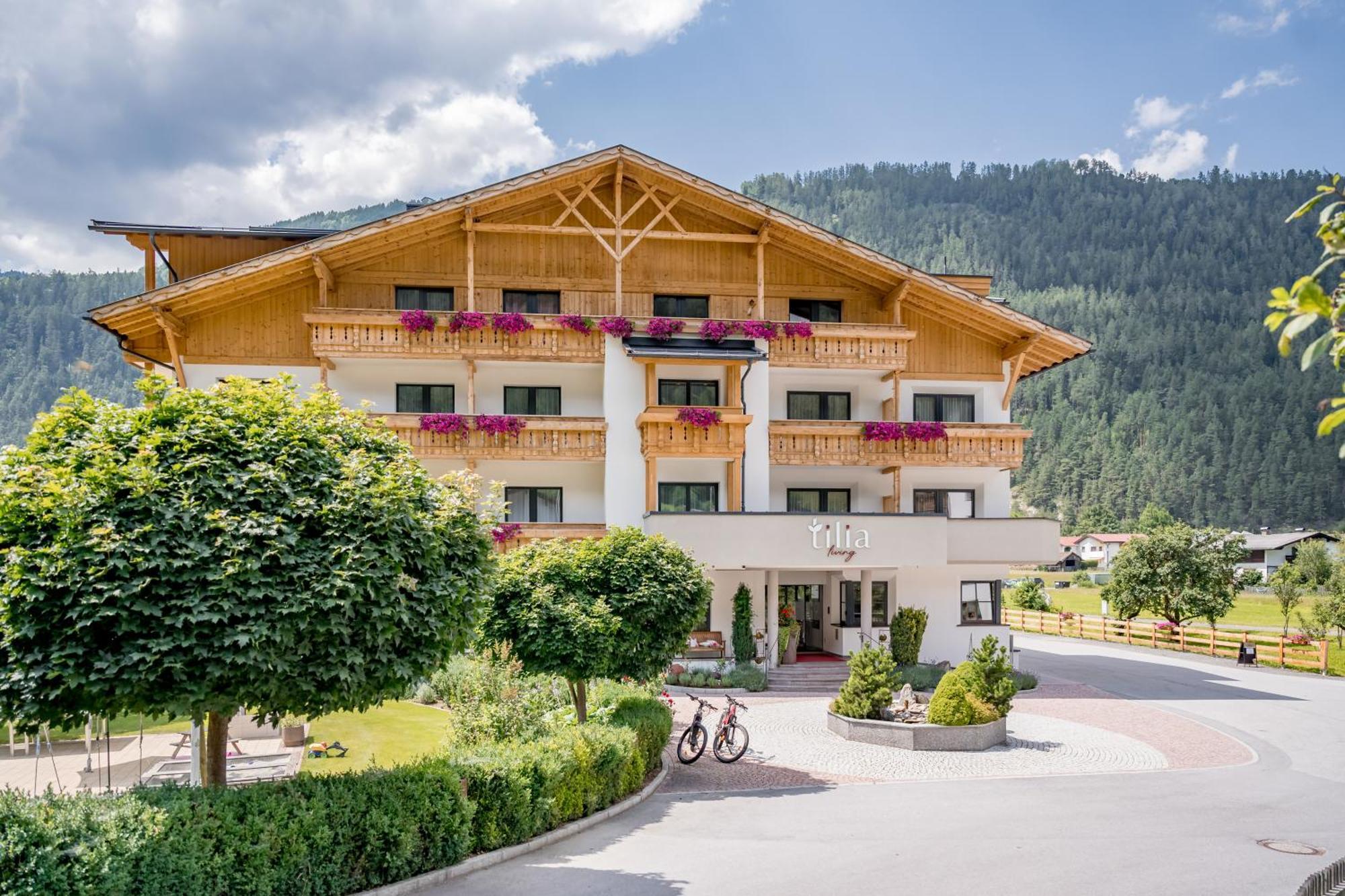 Tilia Living - B&B Mit Dem Komfort Eines Kleinen, Feinen Hotels Ried im Oberinntal Exteriör bild